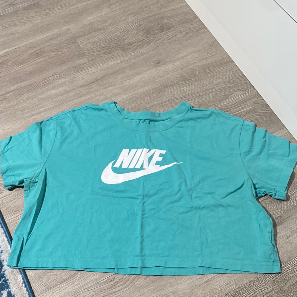 Nike Teal Cropped T-Shirt